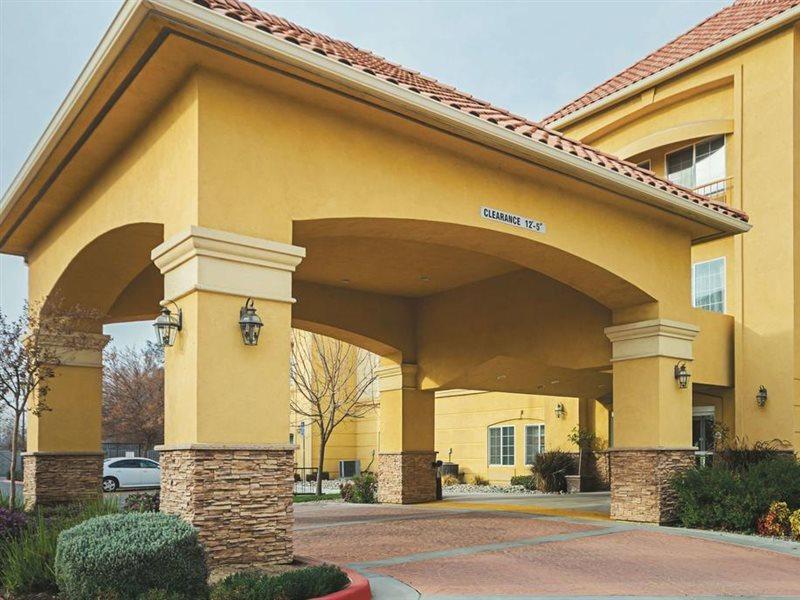 Отель La Quinta By Wyndham Fresno Northwest Экстерьер фото