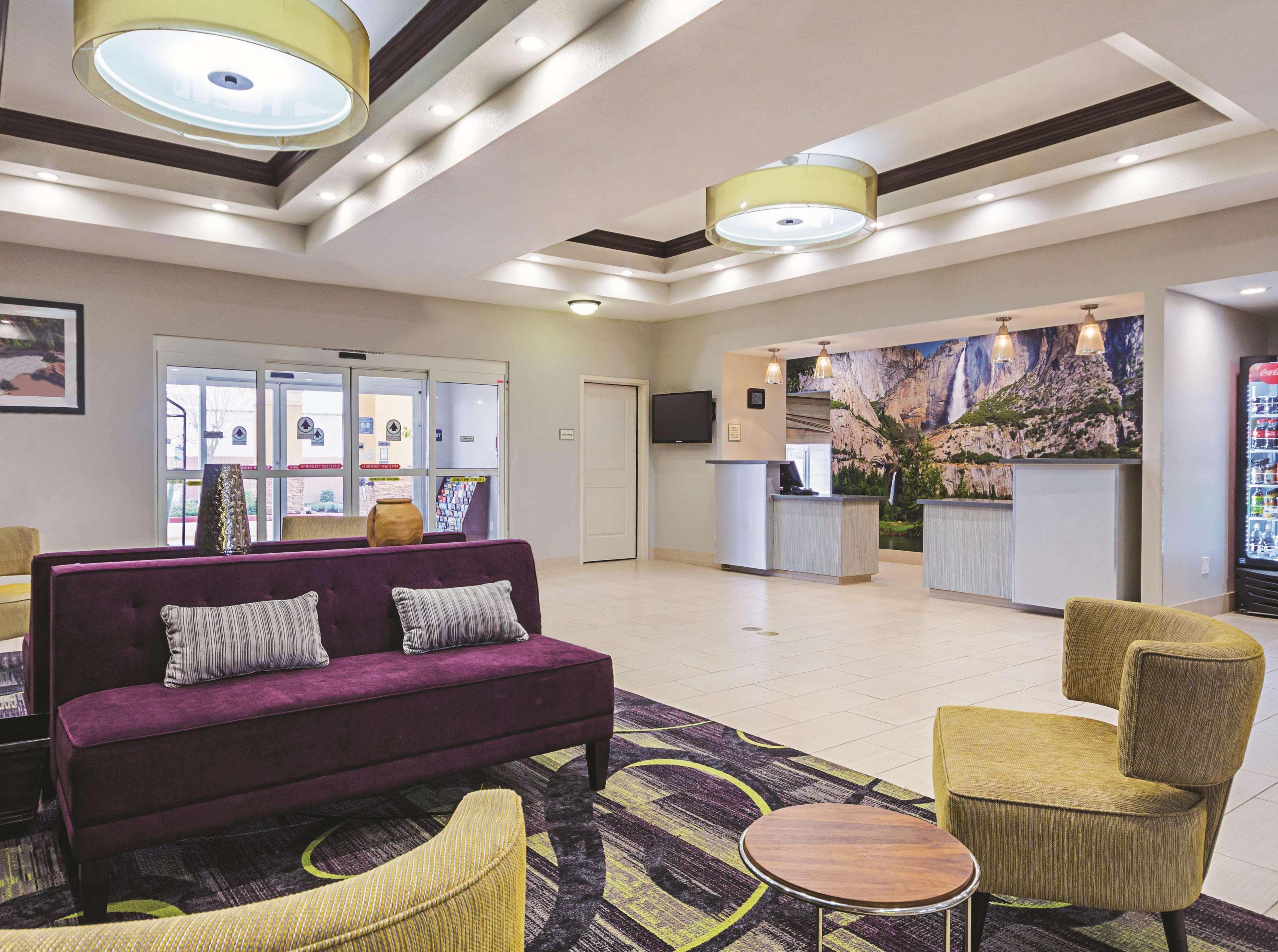Отель La Quinta By Wyndham Fresno Northwest Экстерьер фото