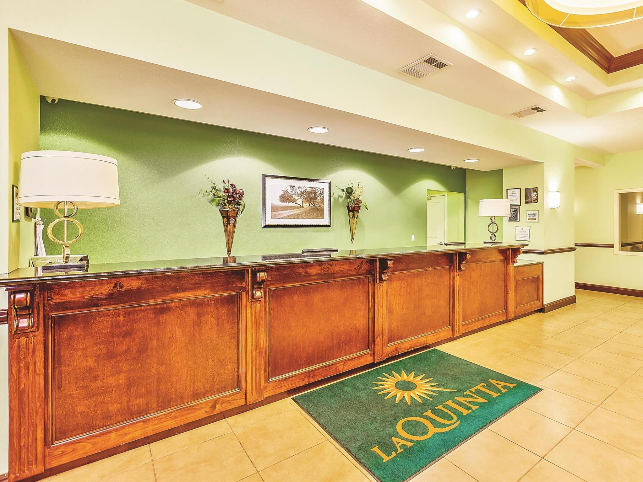 Отель La Quinta By Wyndham Fresno Northwest Экстерьер фото