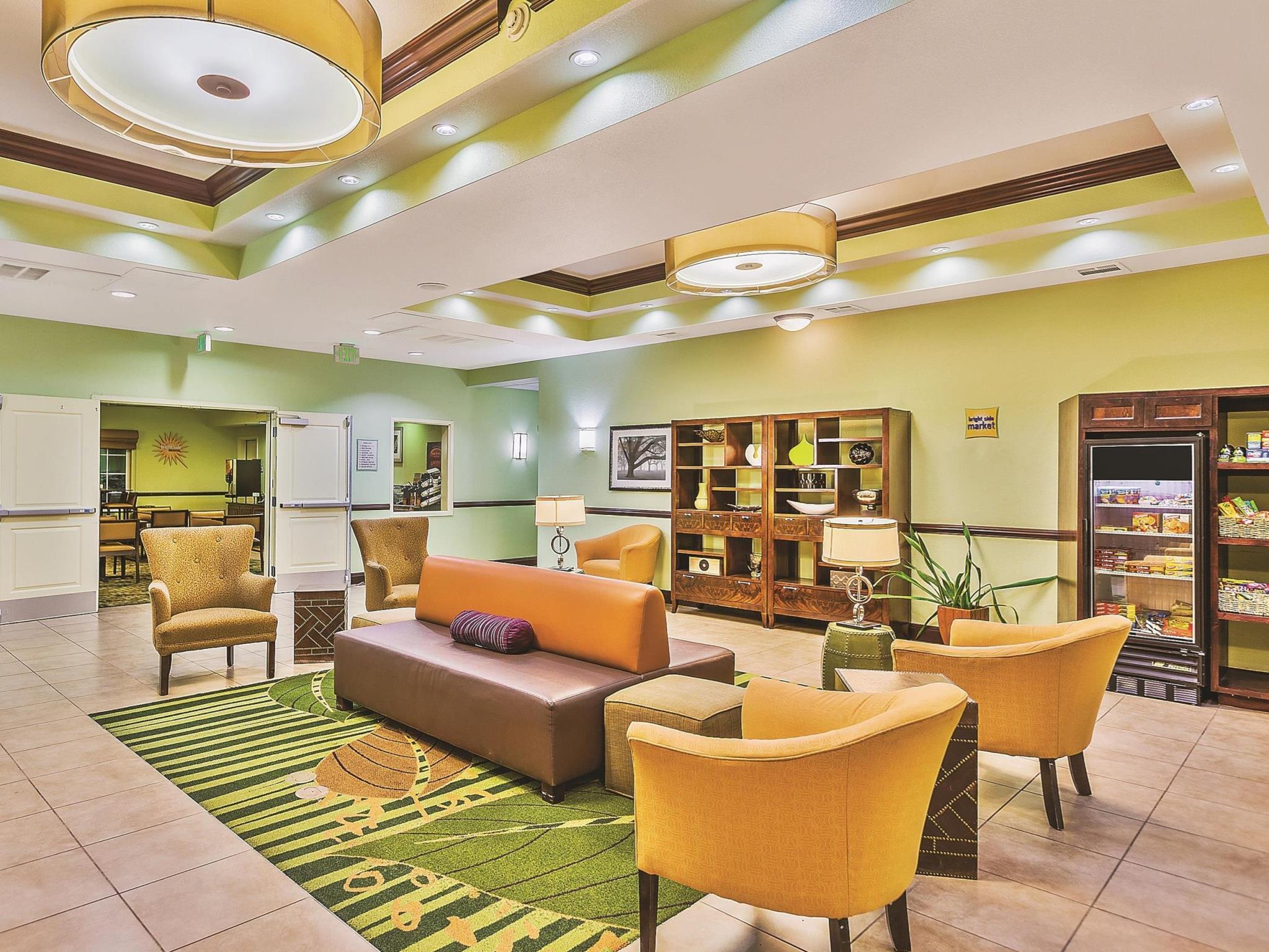 Отель La Quinta By Wyndham Fresno Northwest Экстерьер фото