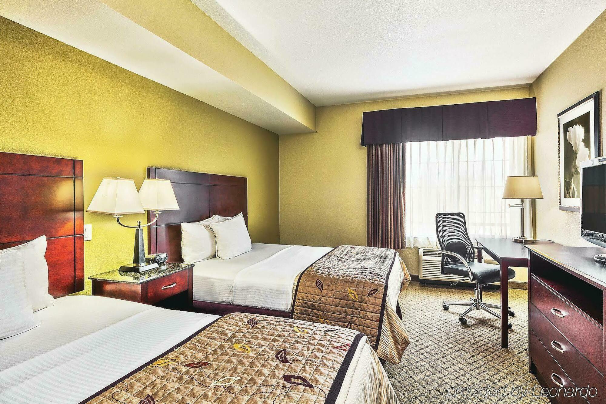 Отель La Quinta By Wyndham Fresno Northwest Экстерьер фото