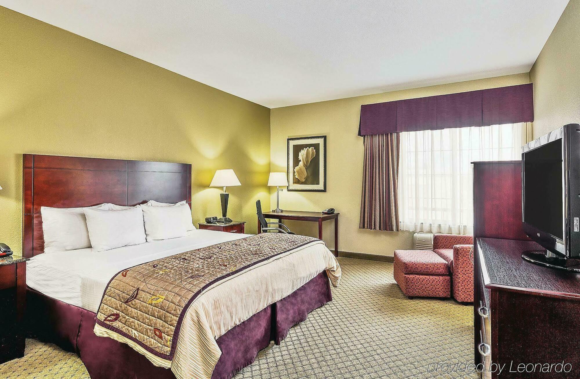 Отель La Quinta By Wyndham Fresno Northwest Экстерьер фото